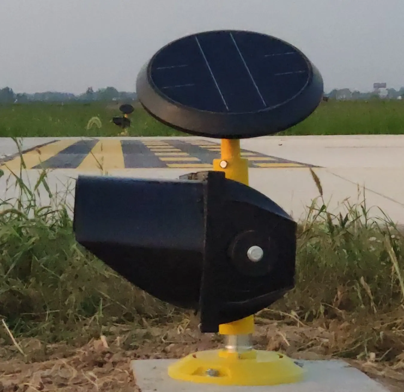 Faa iluminação led de campo de ar sem fio, fornecedor de iluminação solar elevada luz de corrida do aeroporto