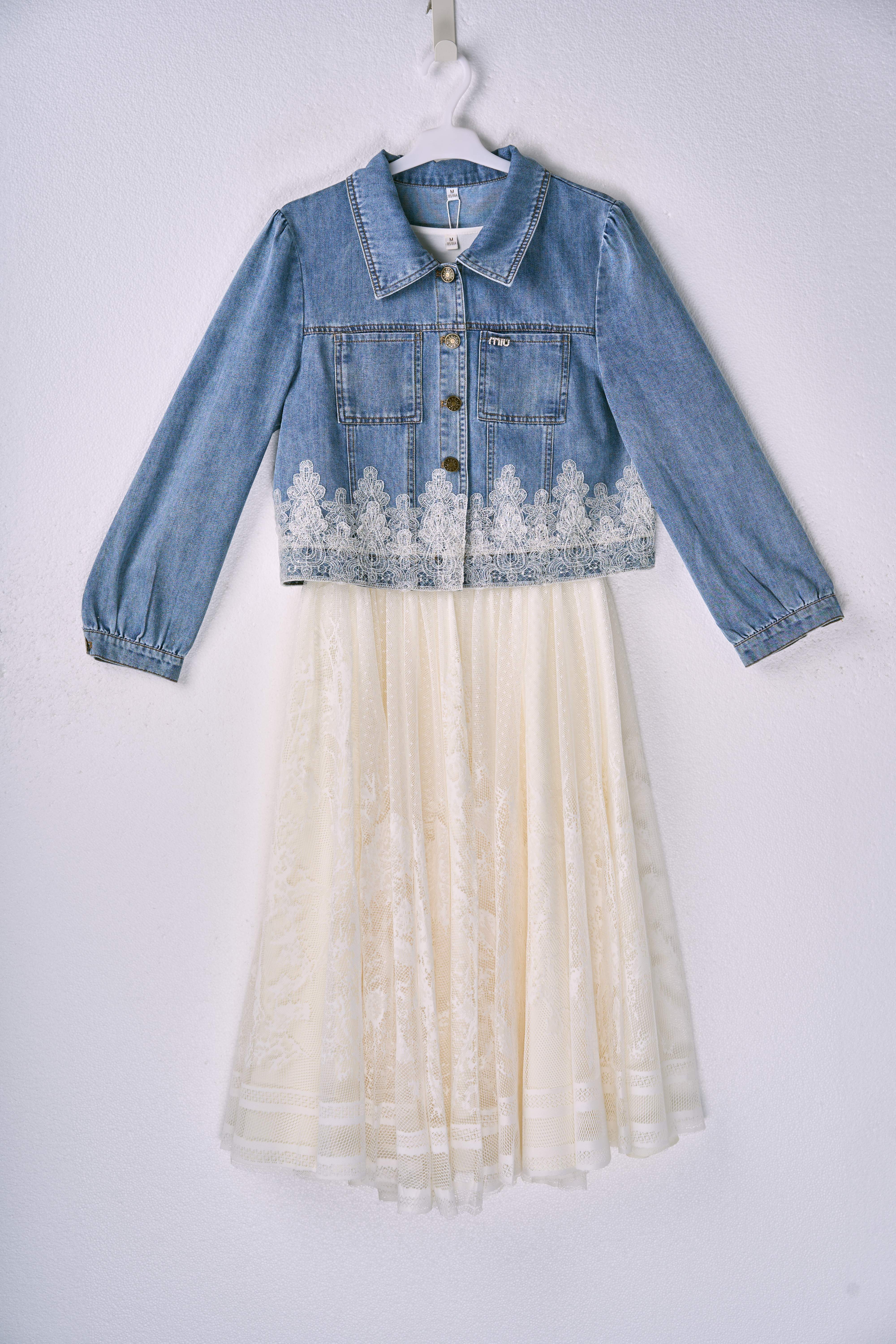 DENIM + BIANCO