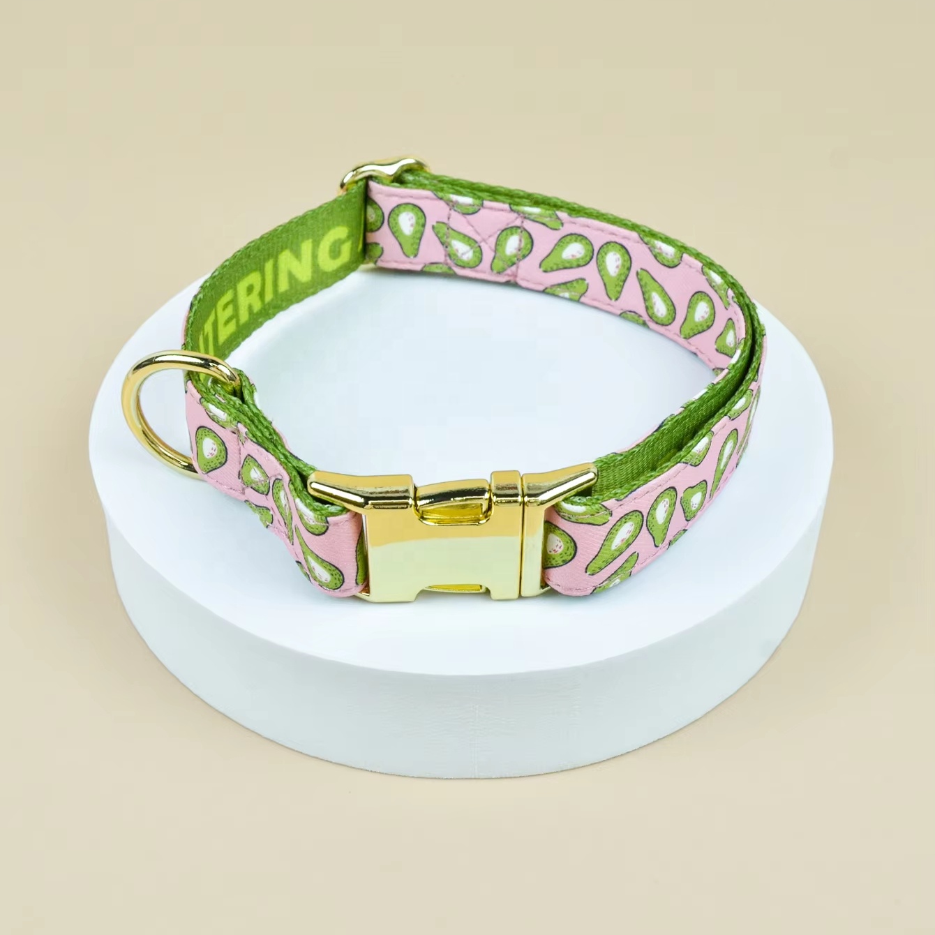Collar de aguacate
