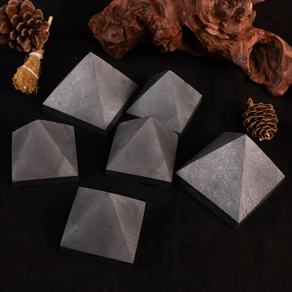 Pyramide de shungite