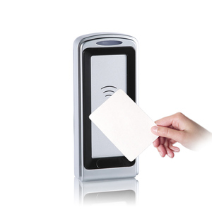 Lector de control de acceso con función de tarjeta Mifare de aplicación personalizada independiente y lector de control remoto IR opcional IP68 a prueba de agua
