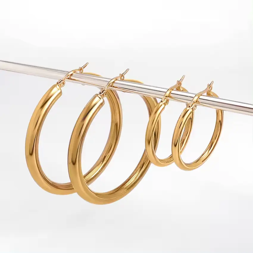 Minimalist Stainless Steel Hoop Earrings Non Tarnish Jewelry 18K Gold Plated Large Hoop Earrings for Women