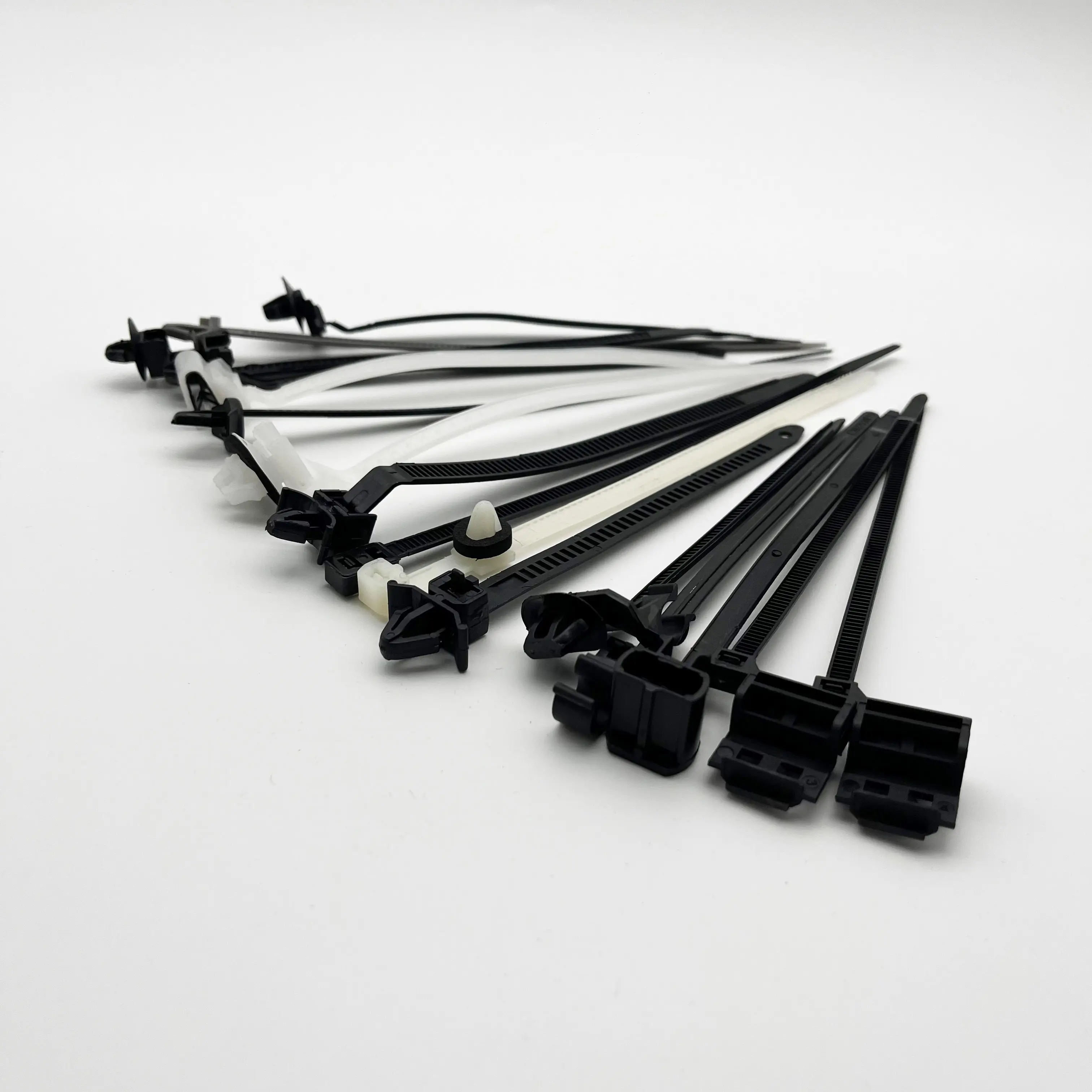 Kabel Tipe plug otomotif nilon, pengikat kabel mengunci sendiri, harnes kabel tetap berbagai bentuk dapat disesuaikan