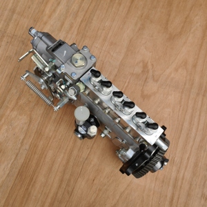 Новый топливный насос 101062-8410 дизельный масляный насос 101605-0090 для 6BG1 детали двигателя - Product Image 2