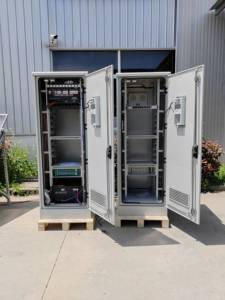 42uテレコムキャビネットIP55防水屋外機器フロアマウント、エアコン電子機器および計器エンクロージャー付き - Product Image 2