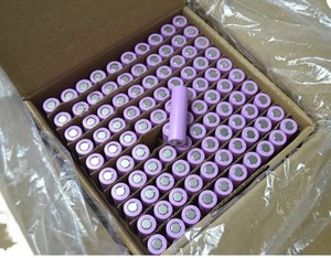 100% מקורי חדש כיתה <span class=keywords><strong>18650</strong></span> סוללת מצב מוצק גלילי 2600mah <span class=keywords><strong>3.7v</strong></span> 3c קצב פריקה קצב 1000 מחזורים עבור 2 גלגלים - Product Image 4