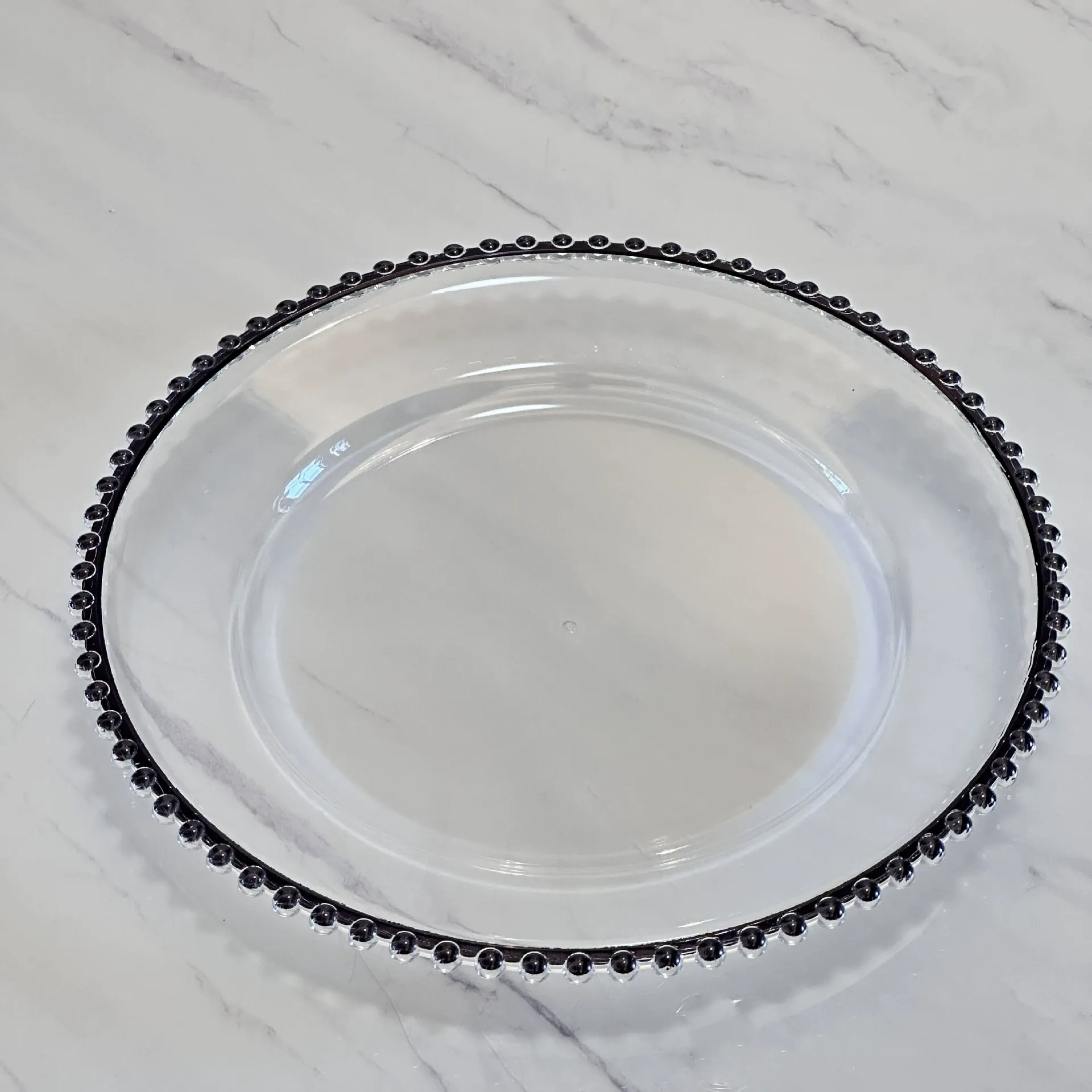 Transparent black bead plate
