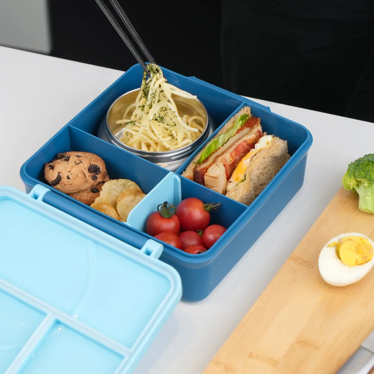 Siliconen Tiener Bento Box Met Geïsoleerde Kom Voor Terug Naar School Microwaveable Baby Bento Lunchbox Voor Kinderen