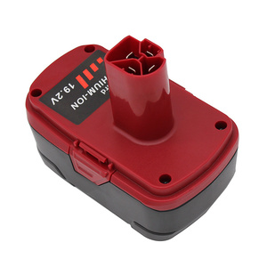 職人が<span class=keywords><strong>C3</strong></span> 130279005 1323903 13021100コードレスツールバッテリーパックに19.2 V 5.0ahリチウムバッテリーを交換