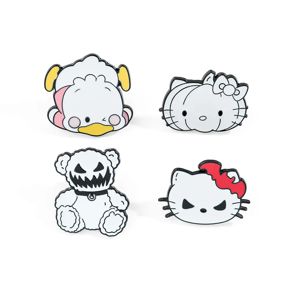 Emblema criativo de metal Sanrioed Urso escuro Kt Cat Broche de liga de horror anime anime alfinetes de lapela decoração de chapéu de roupas