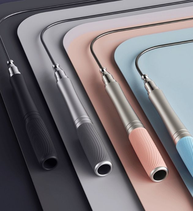 Noir, gris, rose, bleu clair