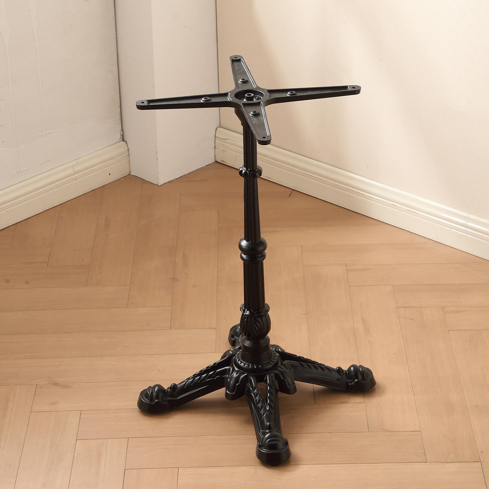 Middle 4 tiger claw-black