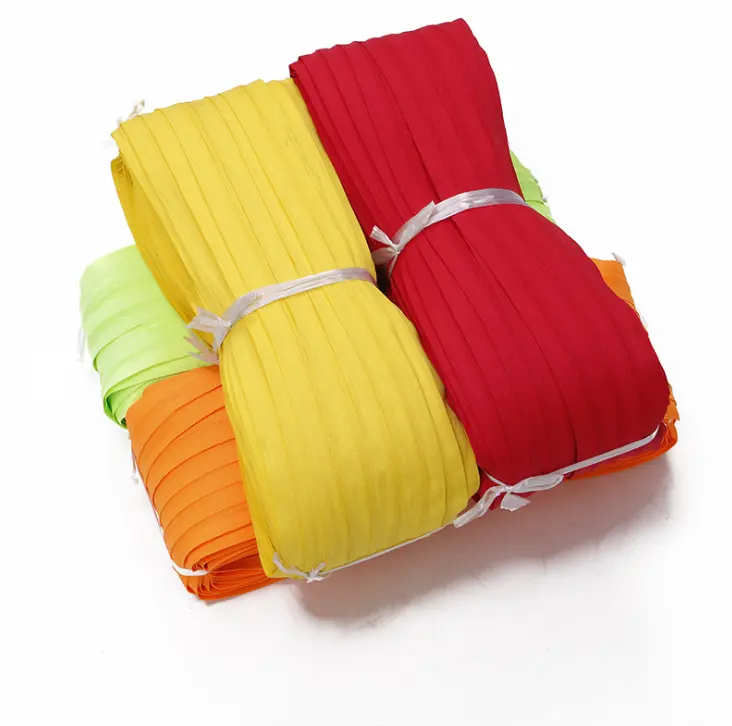 سعر المصنع بالجملة 5 # نايلون من الفناء ألوان مخصصة سلسلة طويلة لفة سحاب نايلون للملابس والحقائب والأحذية