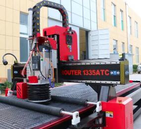 Máquina de carpintería multifunción emergente de gran venta enrutador de corte de madera contrachapada de plástico elefante azul automático a la venta en Italia - Product Image 5