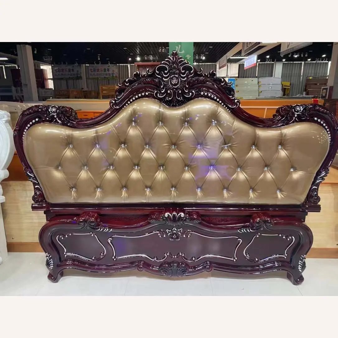 Nouveau cadre de lit royal de luxe de style européen Lit King Size Mobilier royal en gros Lits en bois en cuir véritable