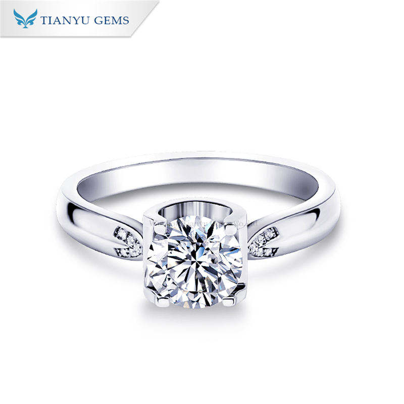 มอยส์ซาไนต์สีเงิน 6.5 มม.