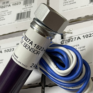 Sensor UV C7027A1023 C707A1049 C7027A1072 C7027A1080 Detector de llama para programación PLC en Stock