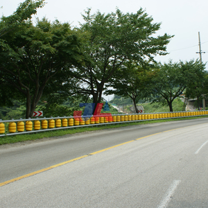 PU And PVC Material <strong>Road</strong> Safety <strong>Roller</strong> Rotary Barrier Rolling Guardrail <strong>for</strong> Sale