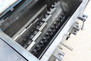 Plastik kırma makinesi düşük gürültü evrensel parçalayıcı çok fonksiyonlu atık geri dönüşüm plastik otomatik PET makinesi geri dönüşüm - Product Image 4