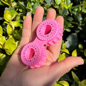 新流行的应力环，指尖应力消除陀螺仪，手指旋转玩具 - Product Image 1