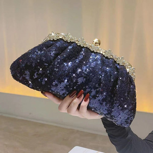 2024年女性用エレガントなブルーチェーンビーズクラッチバッグおしゃれな宴会財布秋冬年次総会セレブリティ結婚式