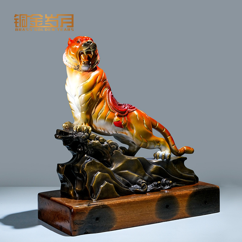 Tiger Roars Across Mountains and Rivers