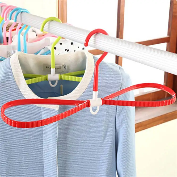 LEEKING Hot selling creative non-slip laundry hanger 8-shaped rotatable plastic hangers for wet and dry clothes