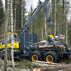 XUVOL Skidder Log Forwarding <strong>Loading</strong> <strong>Unloading</strong> XVY18C Forestry Forwarder with Hydraulic Telescopic Boom and Rotary Log Grapple - Product Image 4
