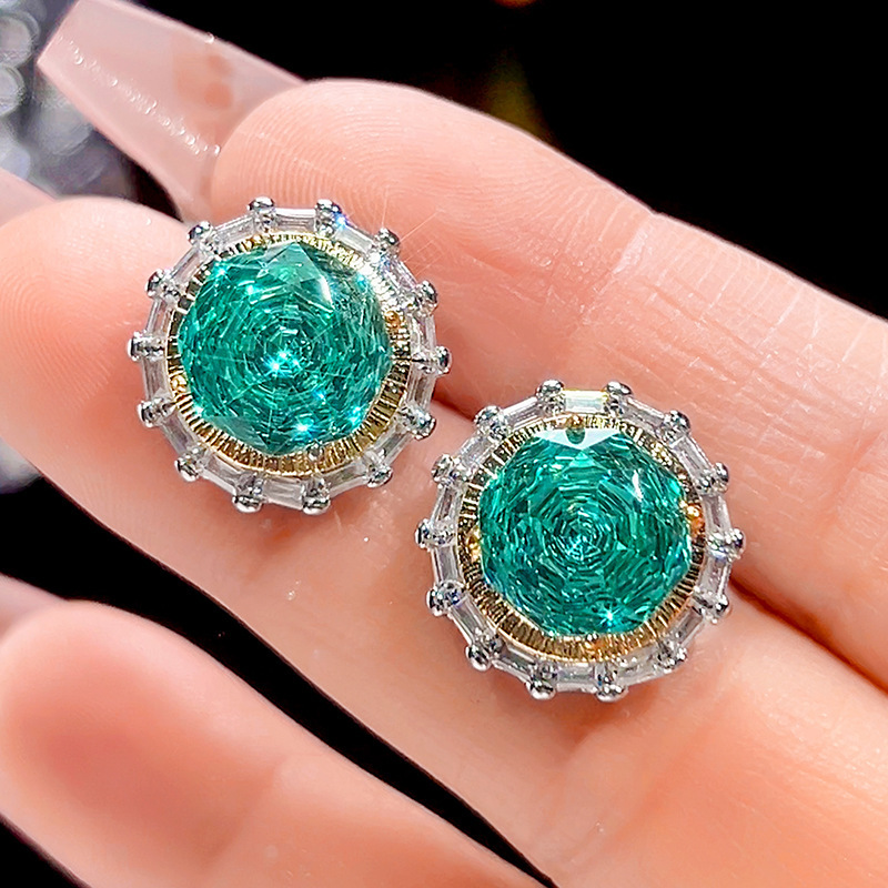 Para clous d'oreilles verts