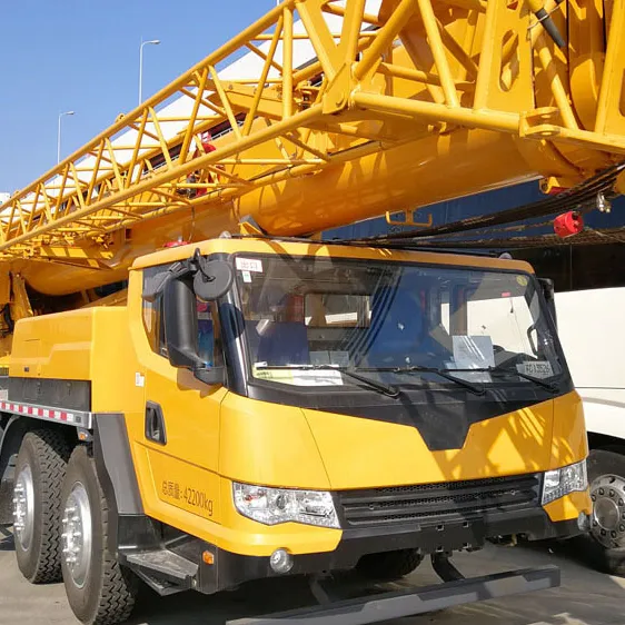 Novo guindaste de caminhão QY50K5D de 50 toneladas em estoque