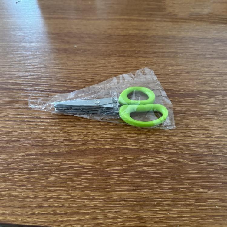 Petits ciseaux à cinq épaisseurs