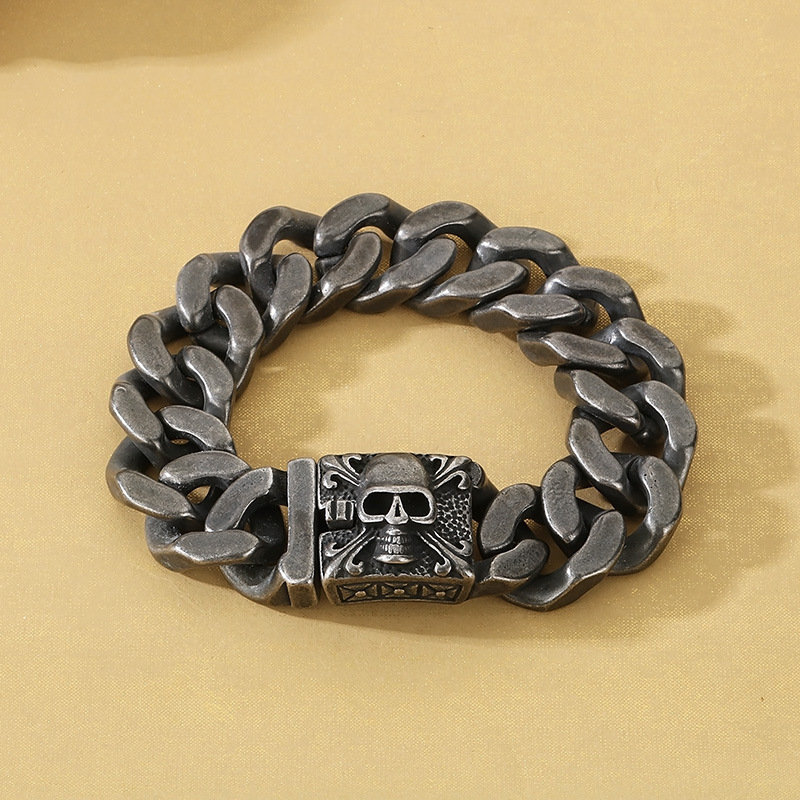 สีดำเดือด