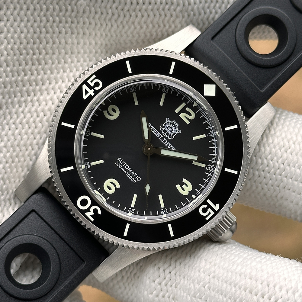 52YN-HR Black