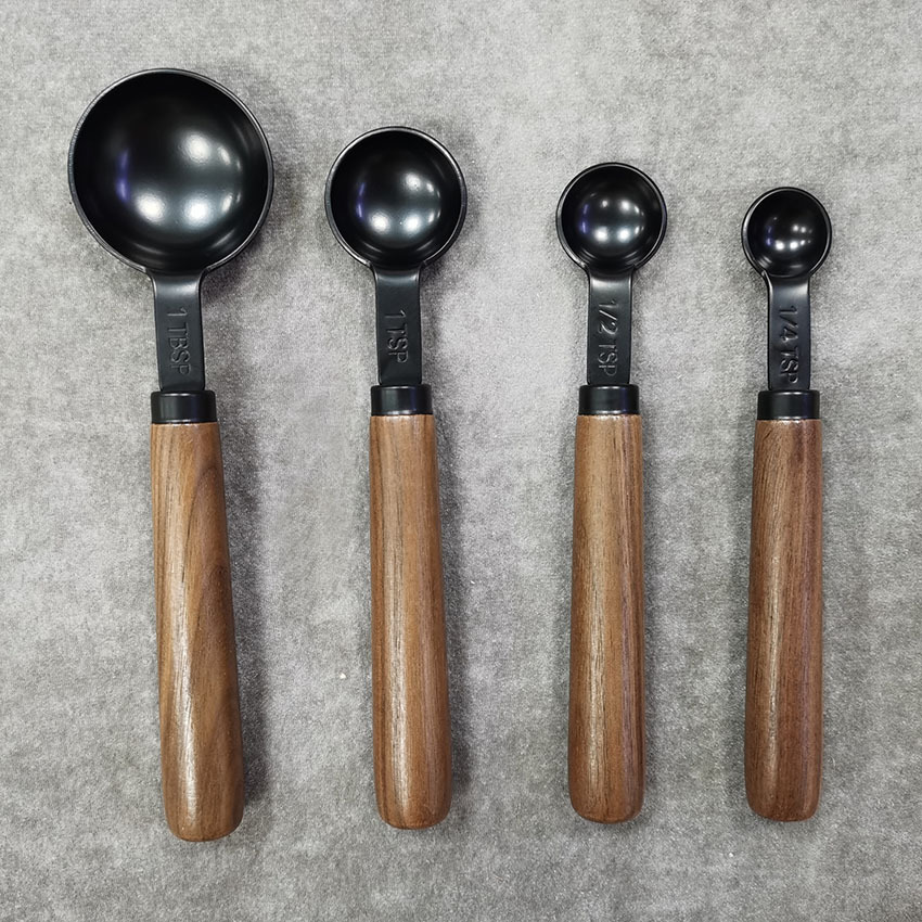Cuillère noire