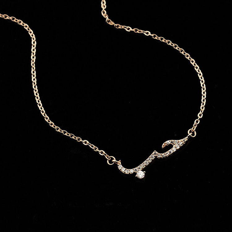 Or rose-collier