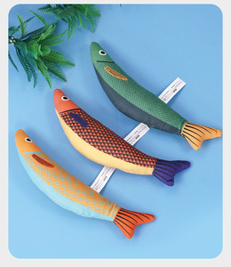 Yopet Catnip Fish Shape Toy Material duradero seguro para la salud con sonido arrugado Fun Kicker Toy para gatos - Product Image 1