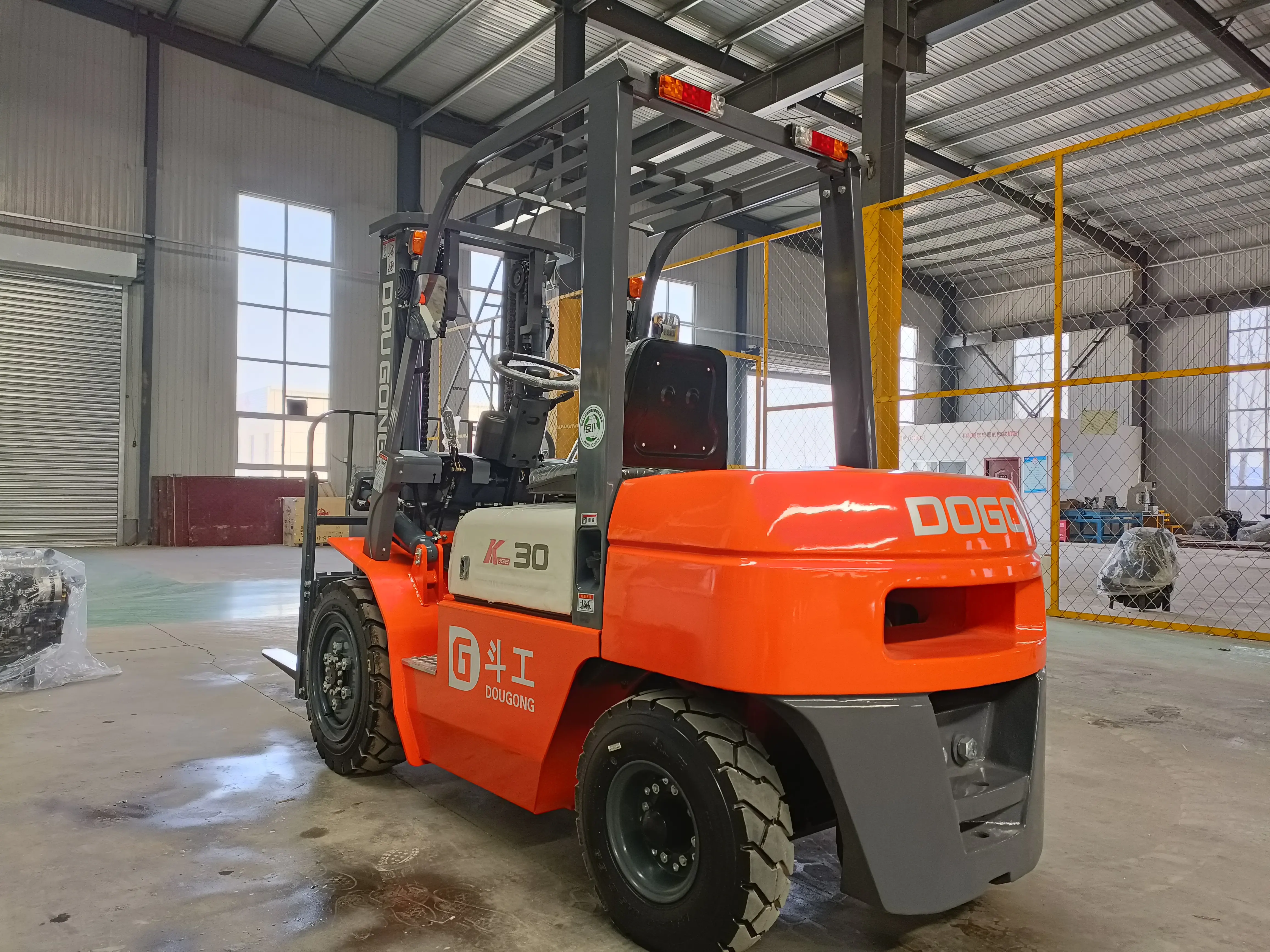 Harga Suku Cadang Diesel Semua Medan 3 Ton Solid Top dan Good Ban Forklift dengan Kualitas Tinggi