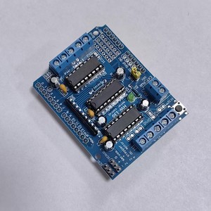 Motor sürücü genişletme kartı L293D Motor kontrol geliştirme kurulu elektronik modülleri Arduino için PCBA kurulu DIY