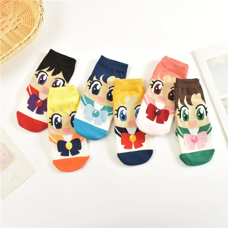 Serie giapponese di belle ragazze cartone animato che circonda calzini corti da donna calzini da barca per il tempo libero
