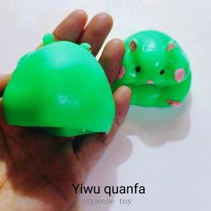 TPRスクイーズソフトかわいいチーズハムスターピンチルかわいいソフトワクシーチーズマウス減圧おもちゃクリエイティブ退屈な手ひざまずく - Product Image 4