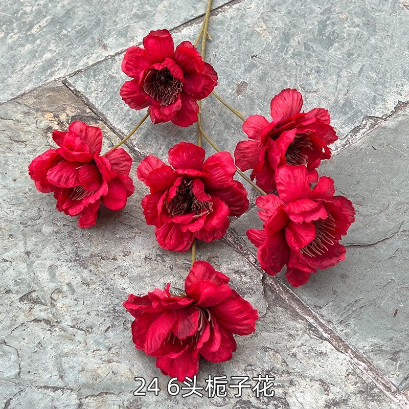 11# Rouge, 246 têtes de gardénia rouge