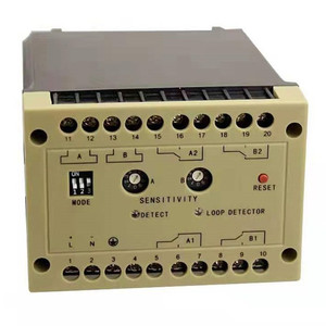 Bobina de bucle magnético industrial de alta velocidad Detector de vehículos de doble canal de conteo inalámbrico para control de acceso con 4 salidas de relé