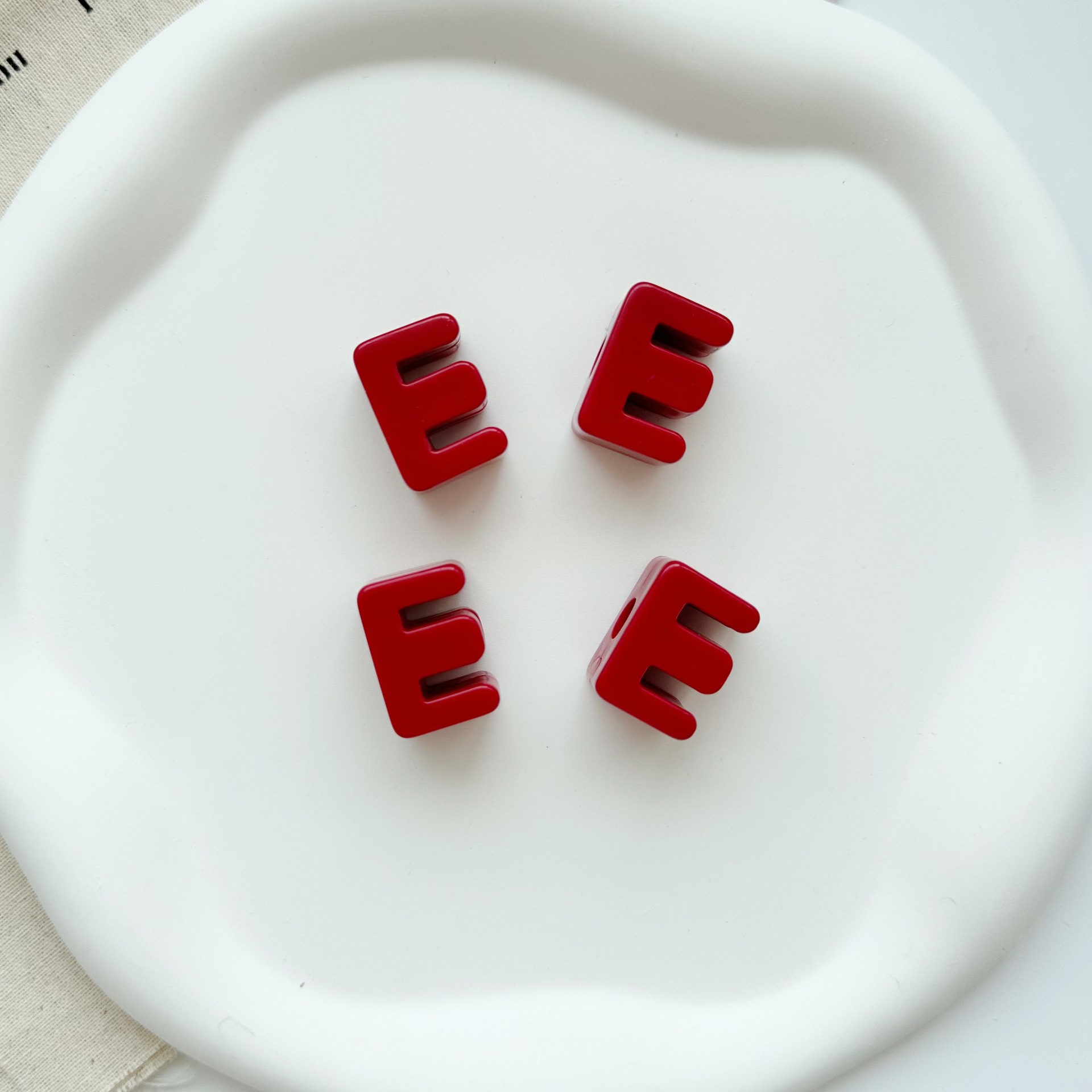 E in mixed color