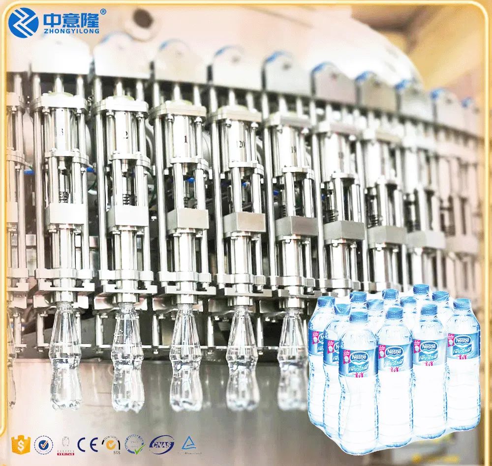Linea di produzione automatica dell'acqua 3000BPH impianto di imbottigliamento liquido 3 in 1 24-24-8 macchina di riempimento di imbottigliamento dell'acqua