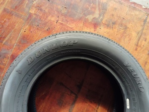 中国工場輸入ラジアル乗用車用タイヤ新品215/60R16ダンロップチューブレスラバーホイール中古車用ホイールタイヤ