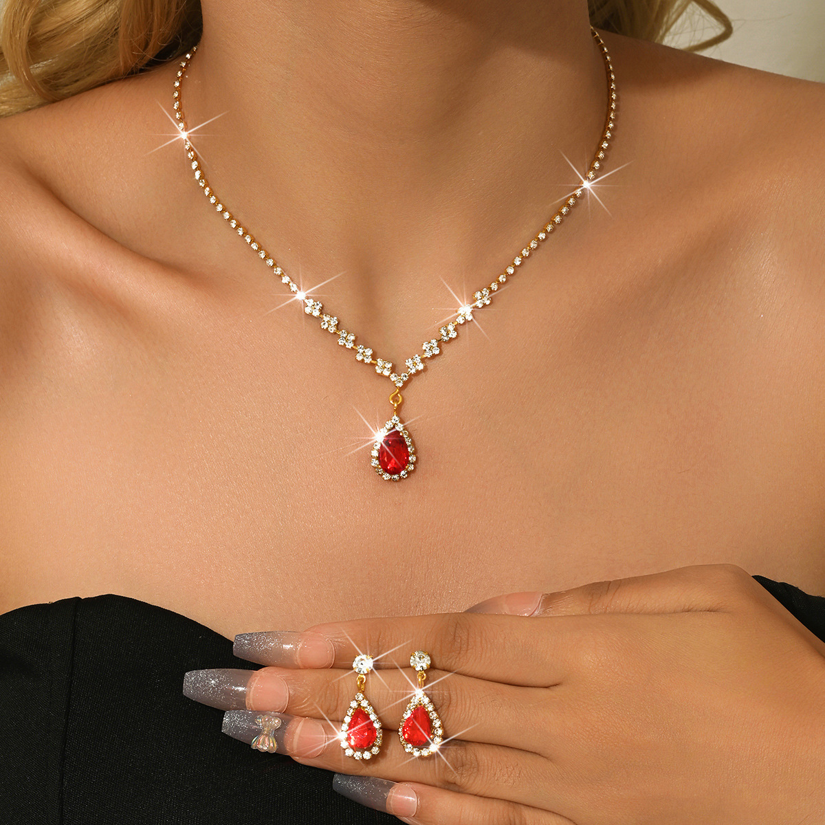 80869503 gold red two-piece set