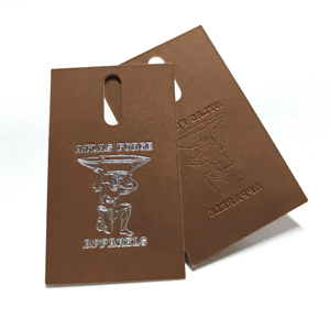 Etiquetas colgantes de alta calidad de diseño de lujo, etiquetas colgantes en relieve de lujo para ropa, cadena para ropa - Product Image 1