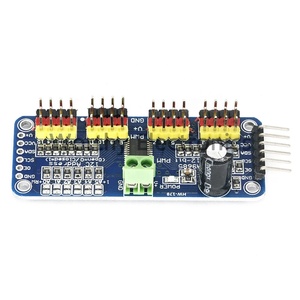 PCA9685 denetleyici sürücüsü modülü 16 PWM Servo sürücü panosu IIC arayüzü