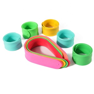 シリコンスナップリング無地スポット215 * 25mm印刷可能なロゴシリコンリストバンドスナップリングスナップリング - Product Image 1