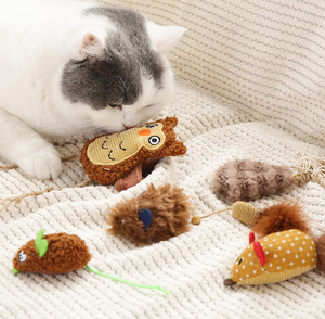 Juguetes de hierba gatera para gatos Proveedores de mascotas personalizados Juguete de bola de hierba gatera interactivo Ratón de peluche Animal Gato Juguetes de hierba gatera - Product Image 3